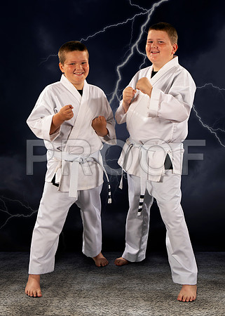borgenFamily1_5x7