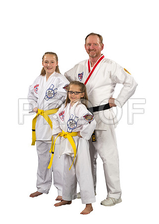 macurakFamily_NoAds_WhiteBG